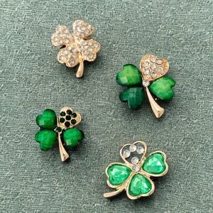 Four-Leaf Clover Pendant Green Brooch Rhinestone Lucky Emblem St. Patrick’s Day
